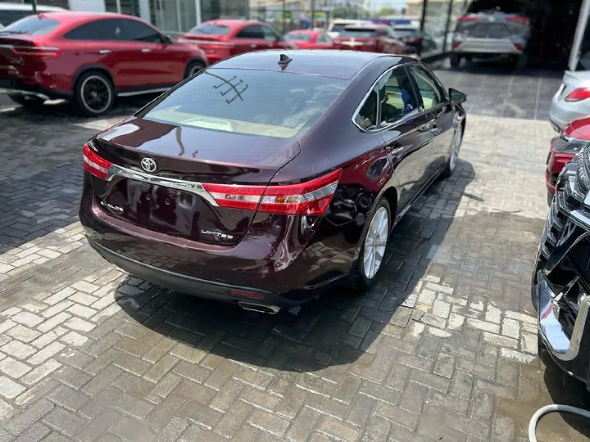 2015 Model Toyota Avalon Limited - Image 1