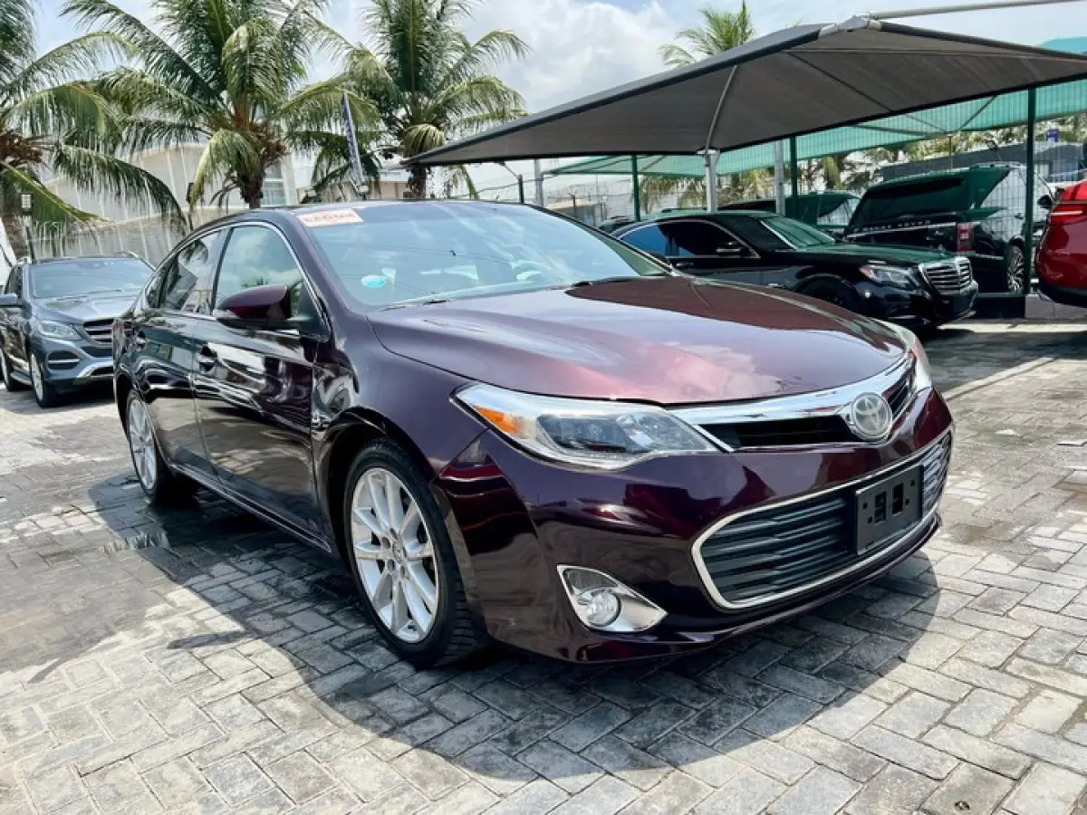 2015 Model Toyota Avalon Limited - Image 2