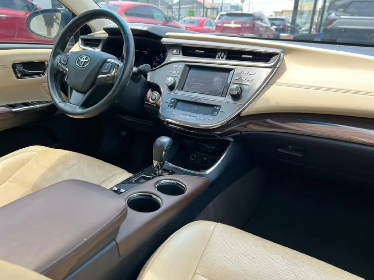 2015 Model Toyota Avalon Limited - Image 3
