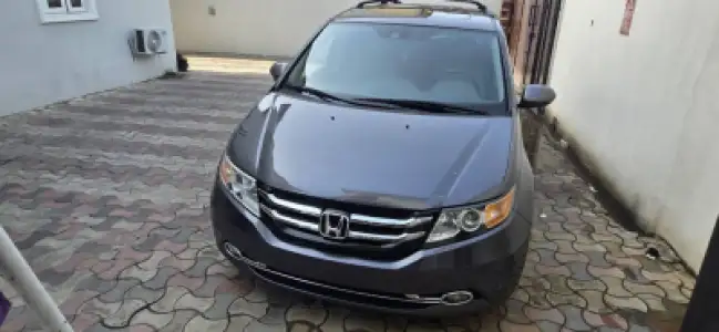 Clean Tokunbo 2014 Honda Odyssey Ex-
