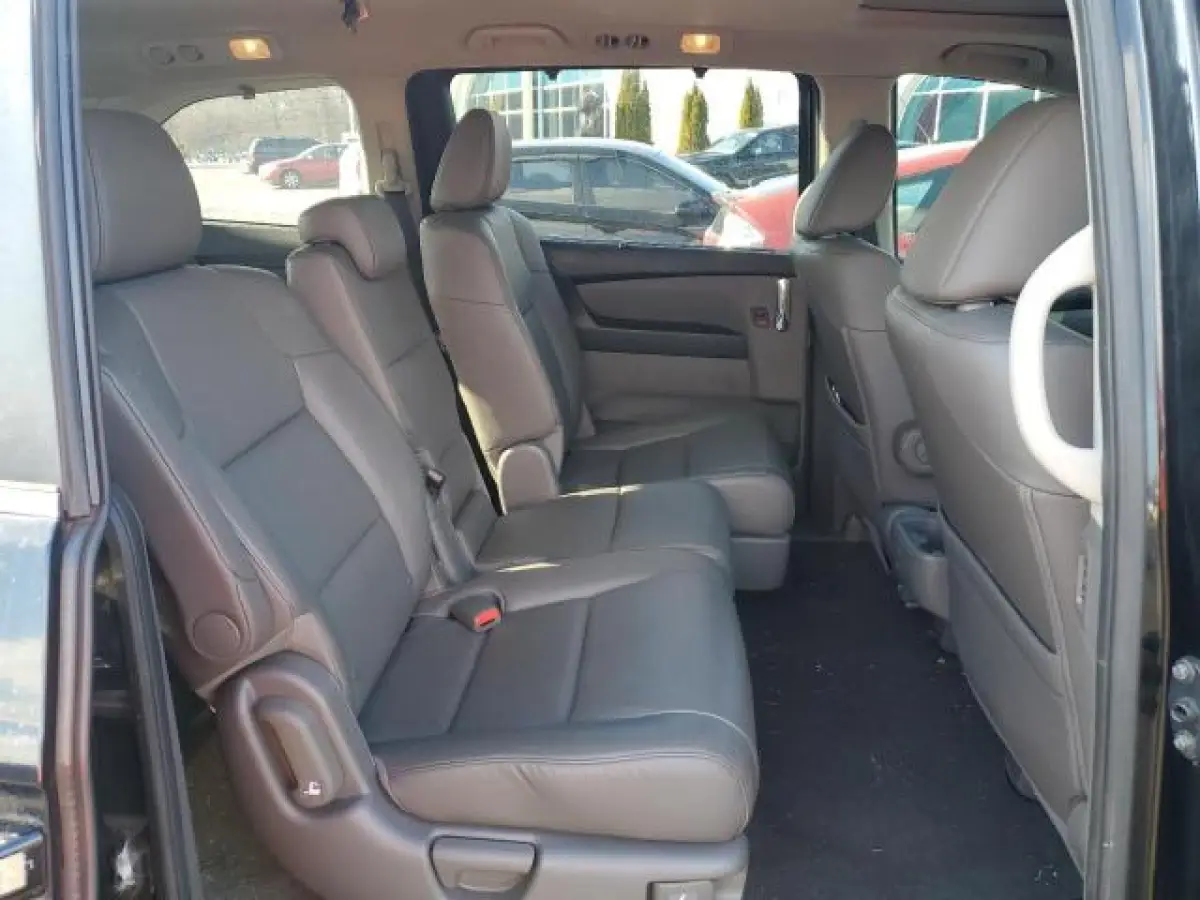 Clean Tokunbo 2014 Honda Odyssey Ex- - Image 4