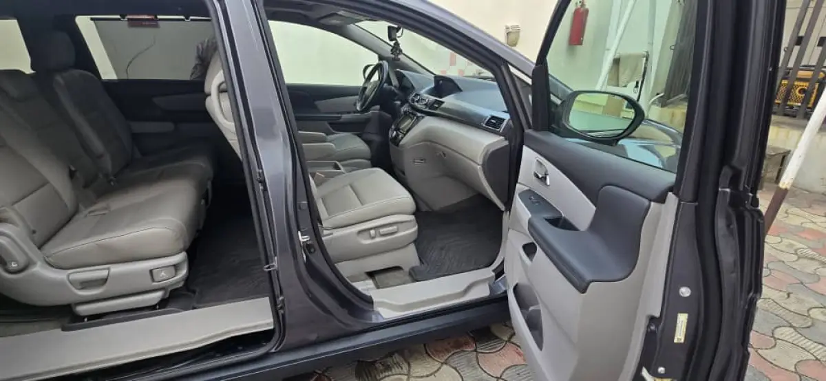 Clean Tokunbo 2014 Honda Odyssey Ex- - Image 6
