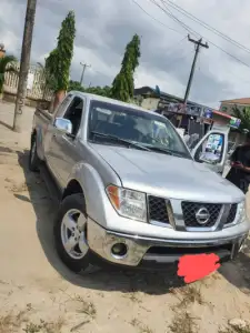 Nissan frontier LE 2007