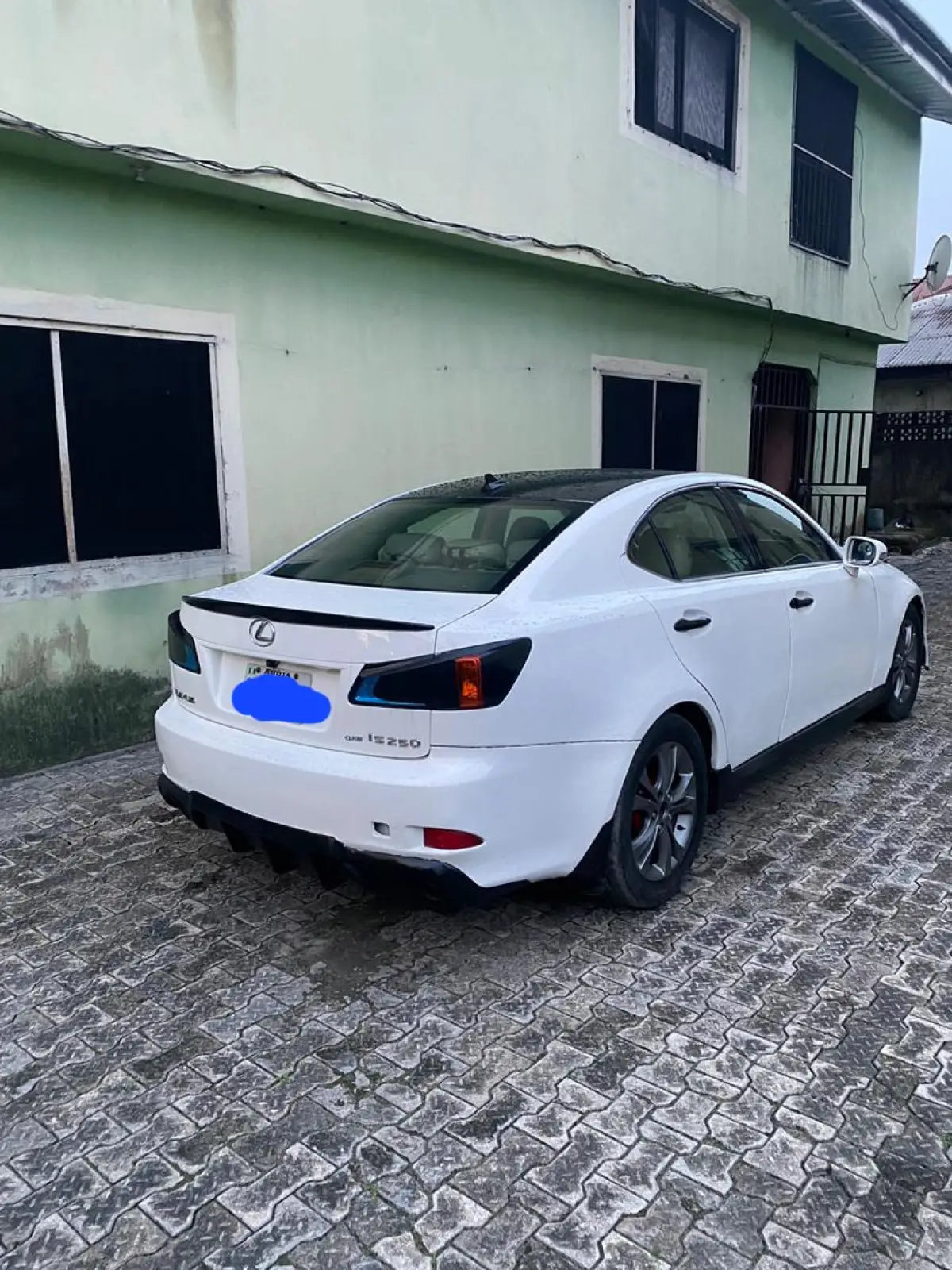 Lexus Is 250 - Image 2