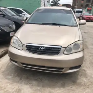 Clean Toyota Corolla 2004 gold for sale