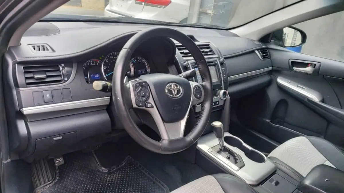 Toyota Camry - Image 5