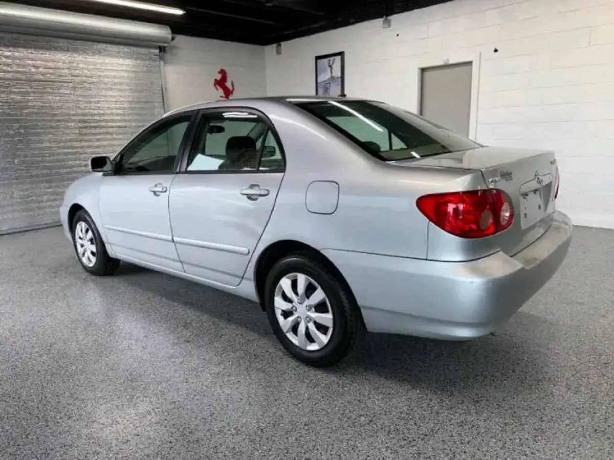 Toyota Corolla - Image 5