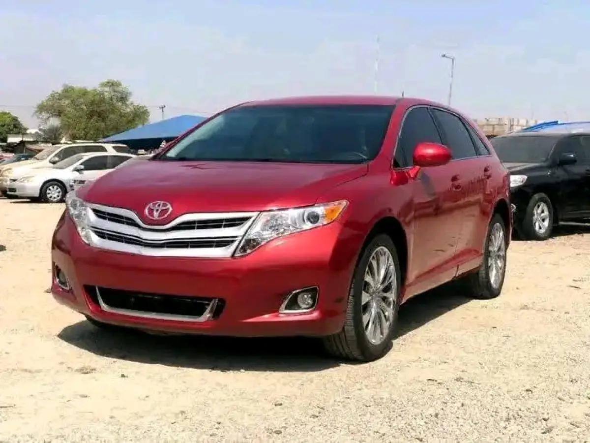 Foreign Used Toyota Venza Red - Image 2