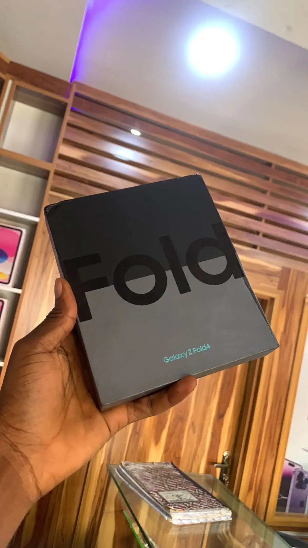 Fold 4 256gb - Image 1