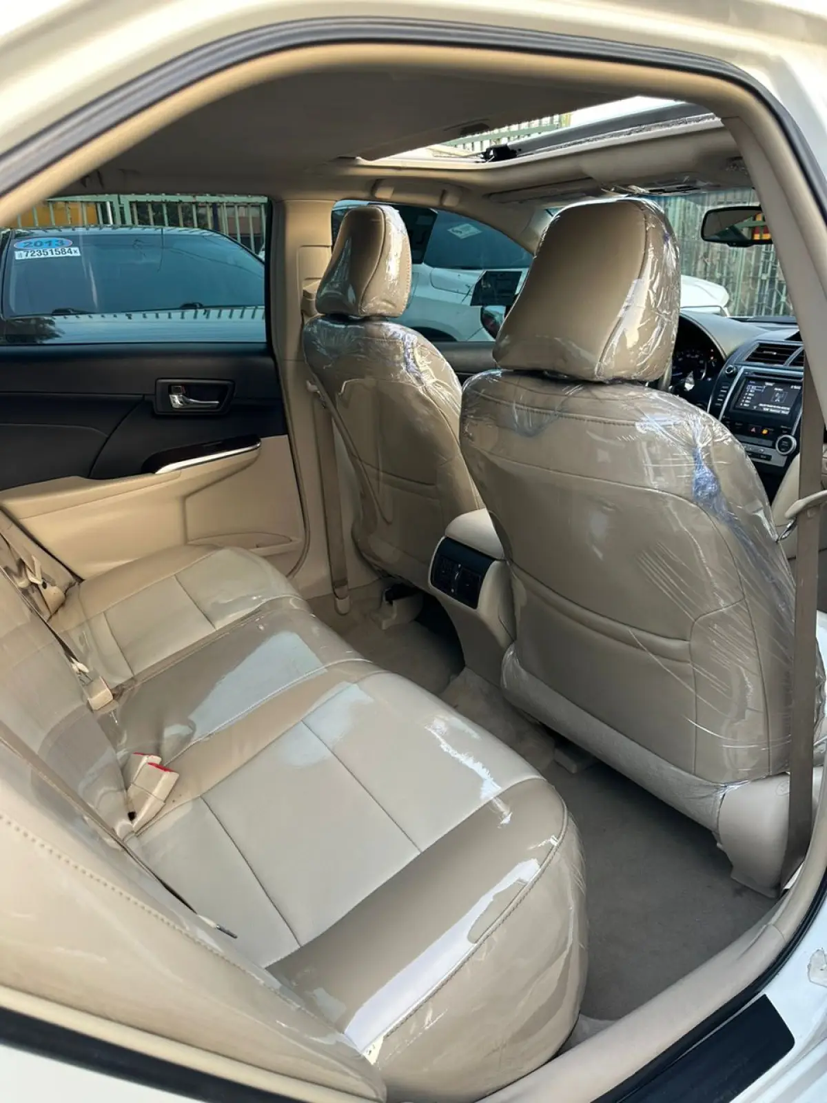 2014 Model Toyota Camry Xle - Image 3