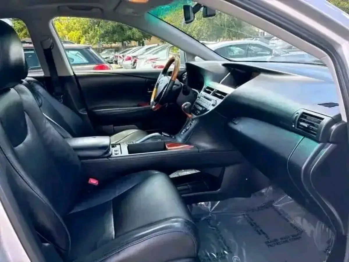 Just Arrived Foreign Used Lexus RX 350 - Image 9