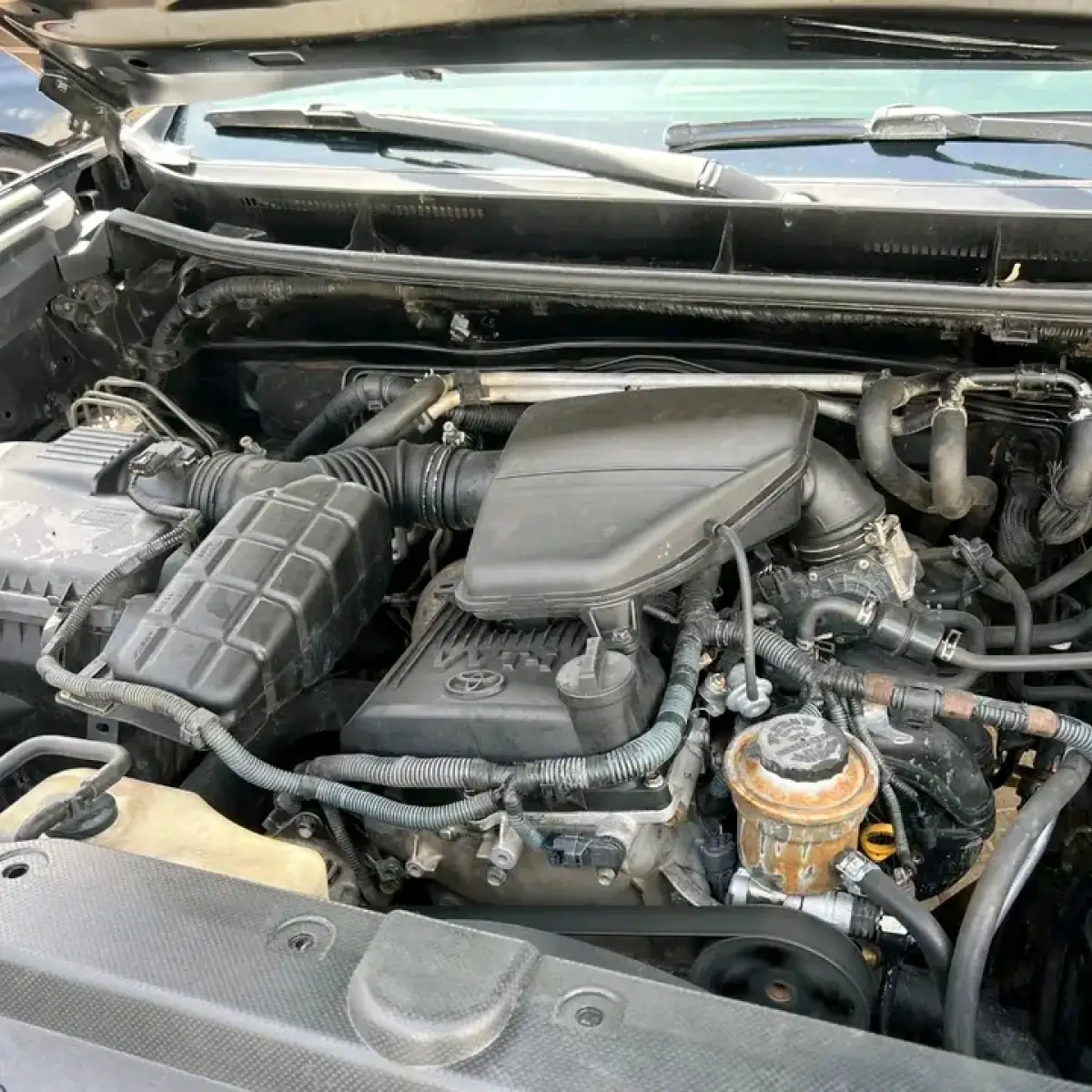 Toyota Land Cruiser Prado - Image 6