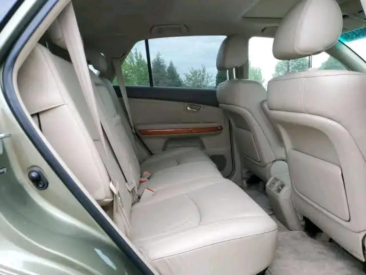 Lexus RX 330 - Image 8