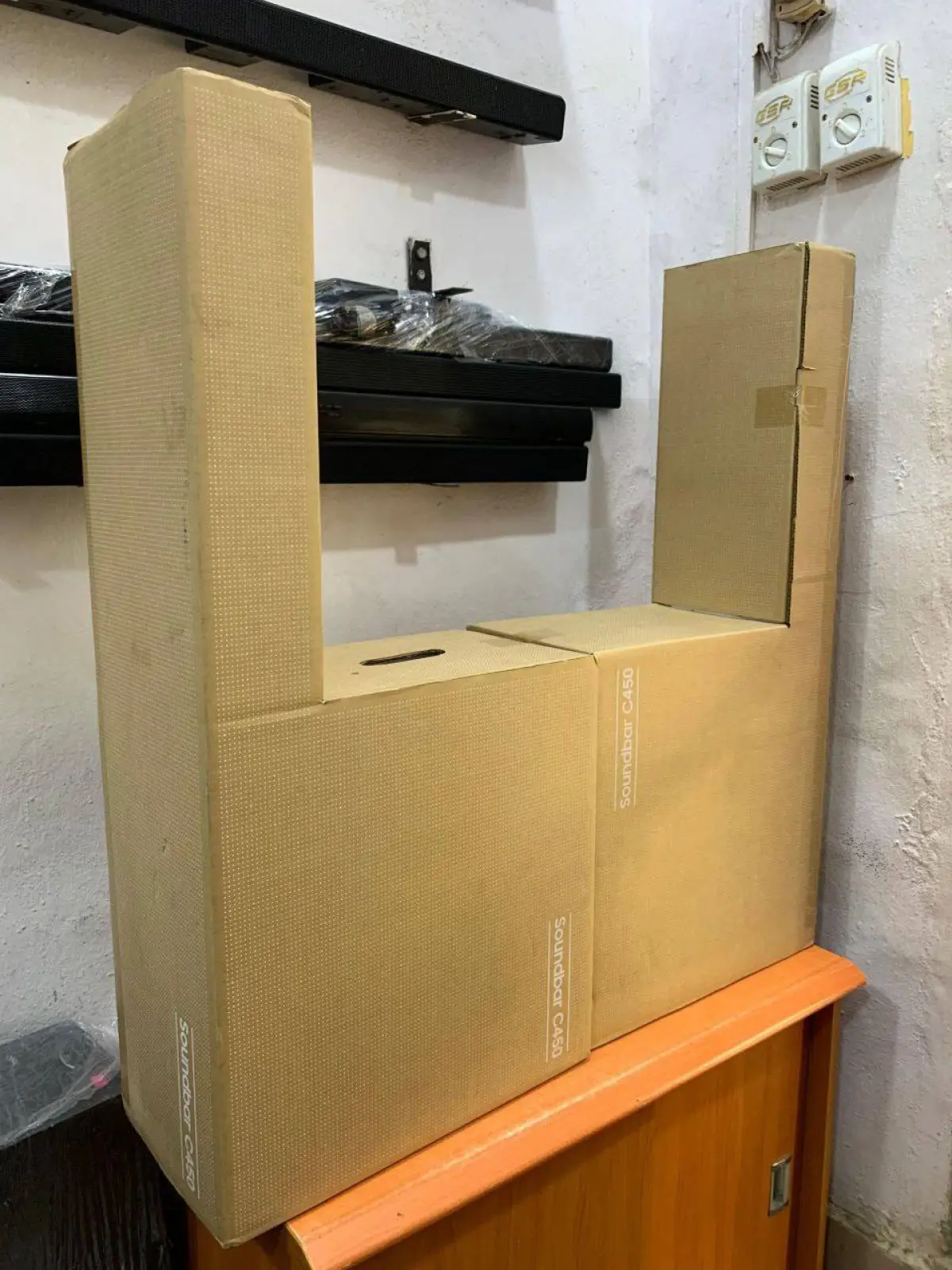 2023 SAMSUNG SOUNDBAR WITH WIRELESS SUBWOOFER 300W - Image 2