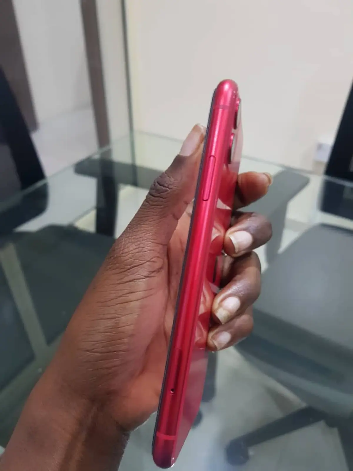 Brand new Iphone 11 240k - Image 3