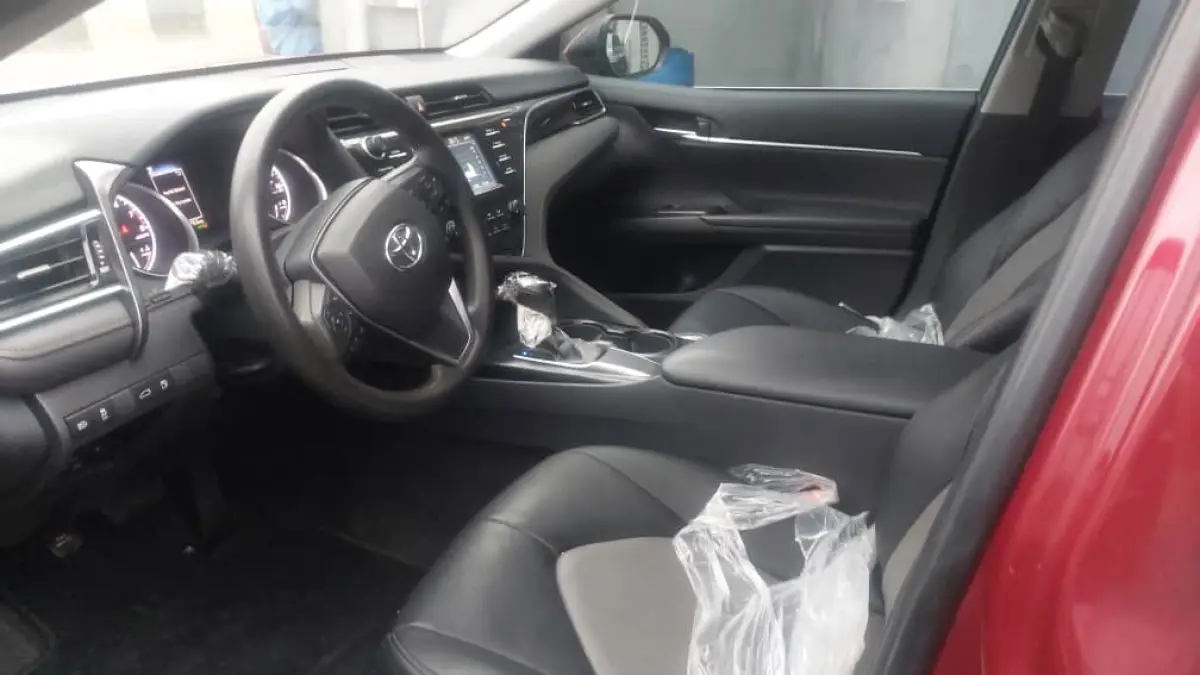 Toyota Camry - Image 2