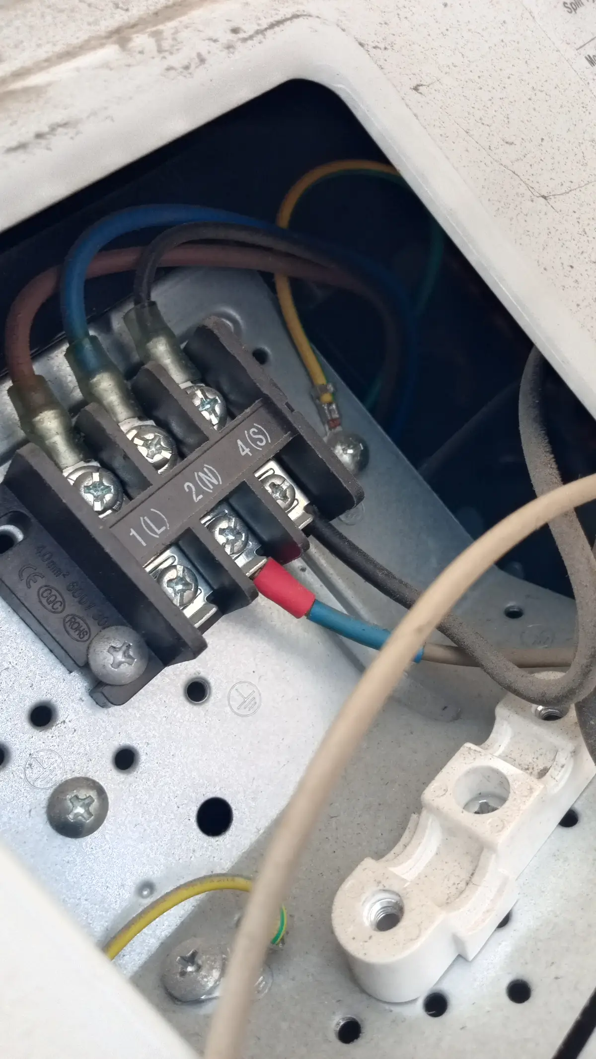 Air Condition and Refrigerator Technician - Image 4