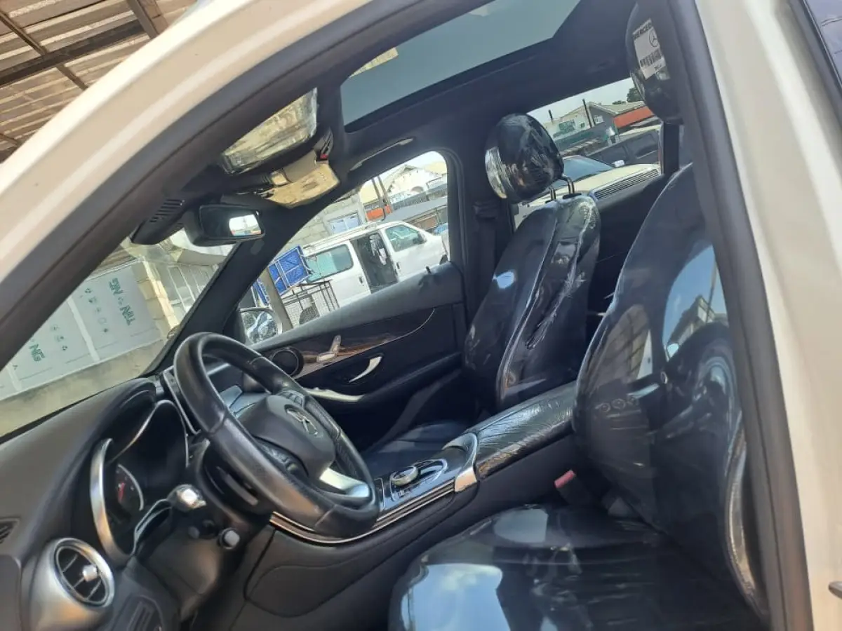 Mercedes Benz GLC 300 - Image 3