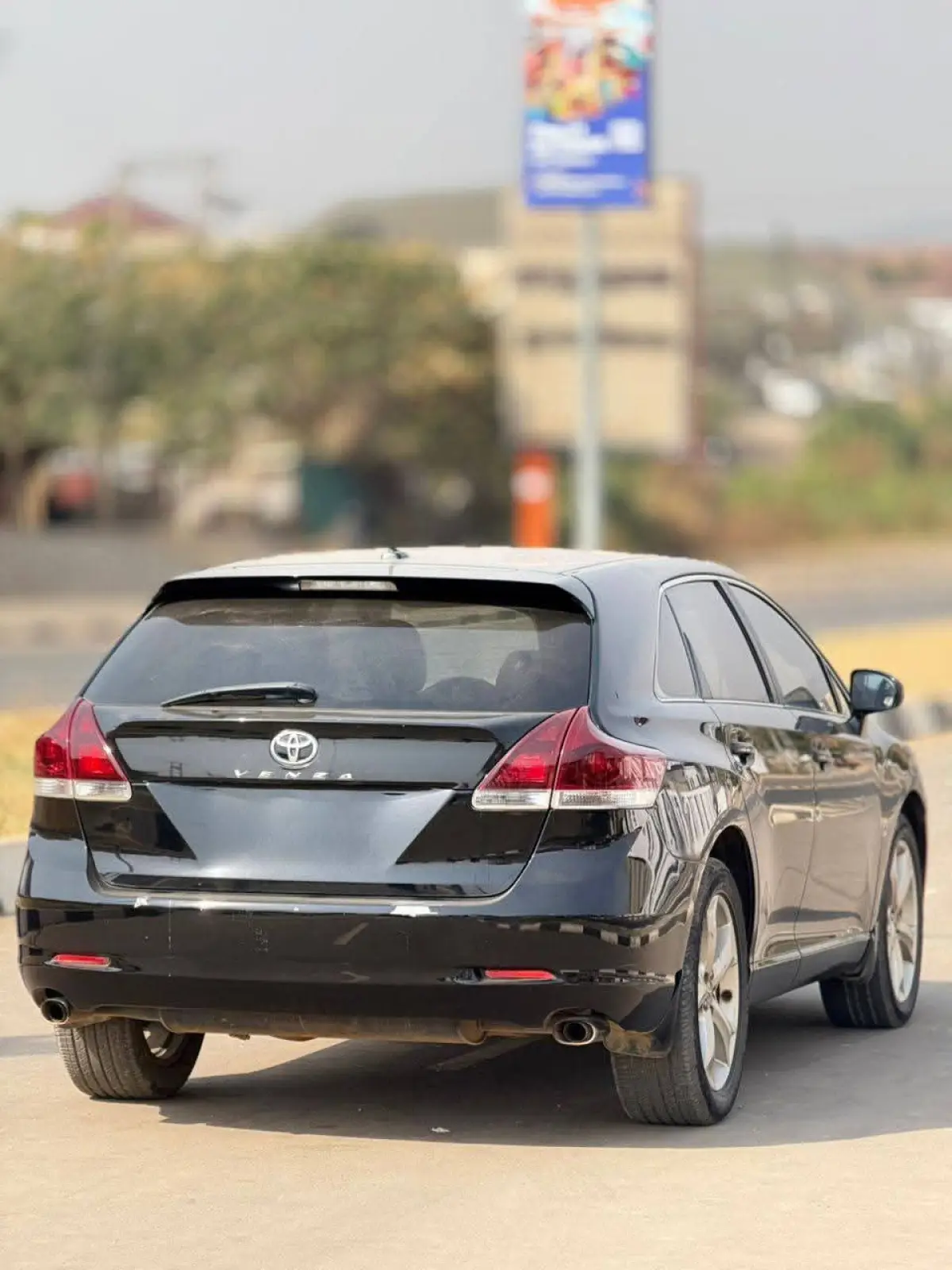 Foreign Toyota venza - Image 7