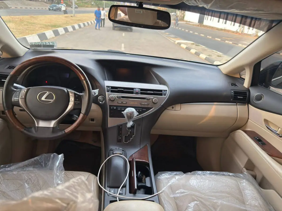 Foreign used Lexus Rx 350 - Image 5