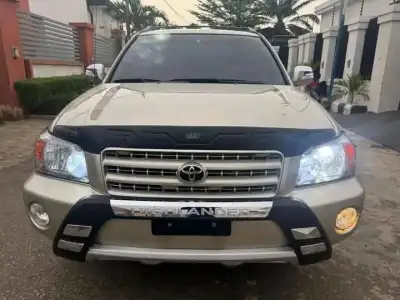 2005 Toyota Highlander Grey