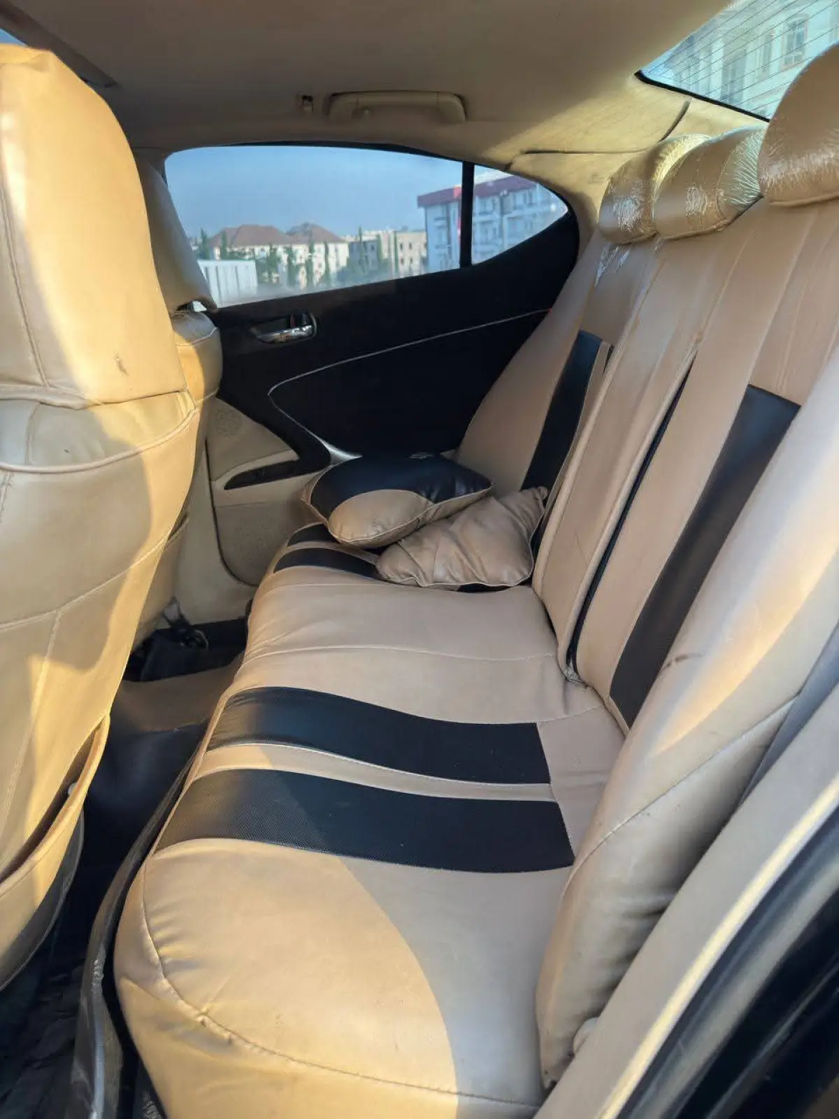 Foreign used Lexus is 250 - Image 3