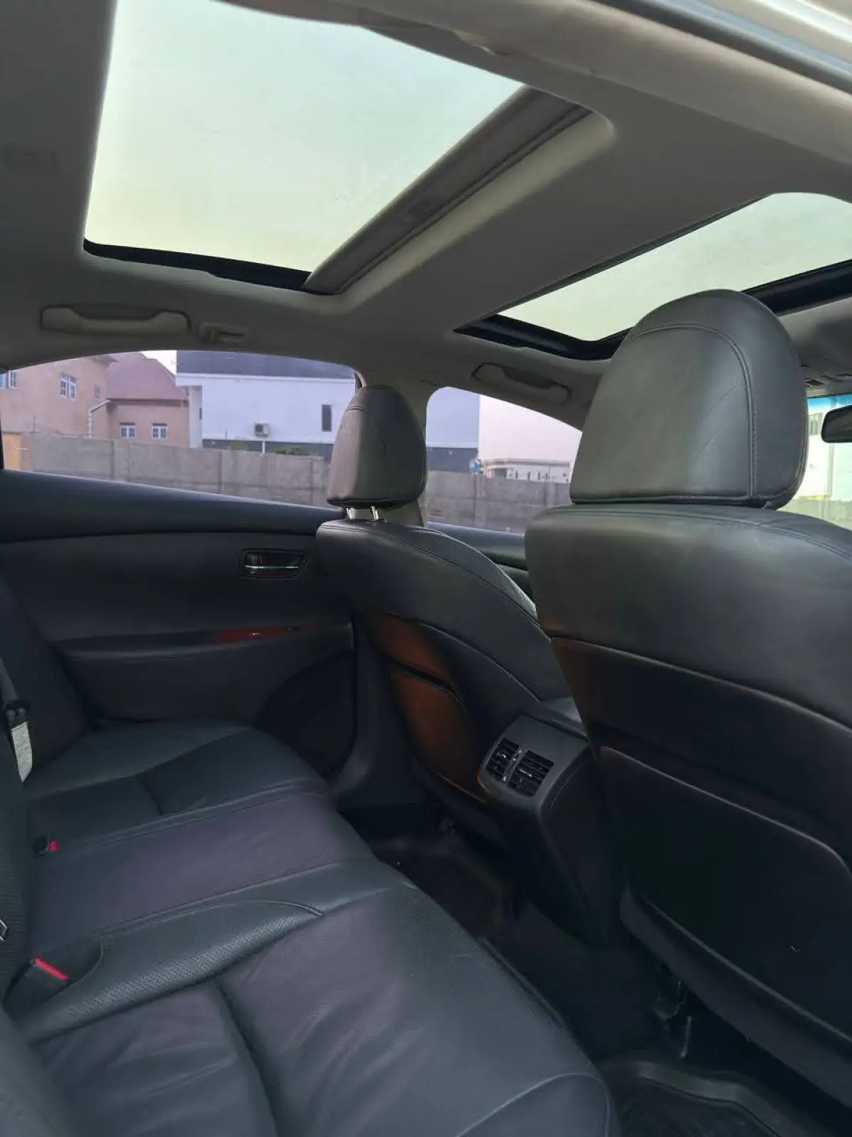 Foreign used Lexus Es 350 - Image 4