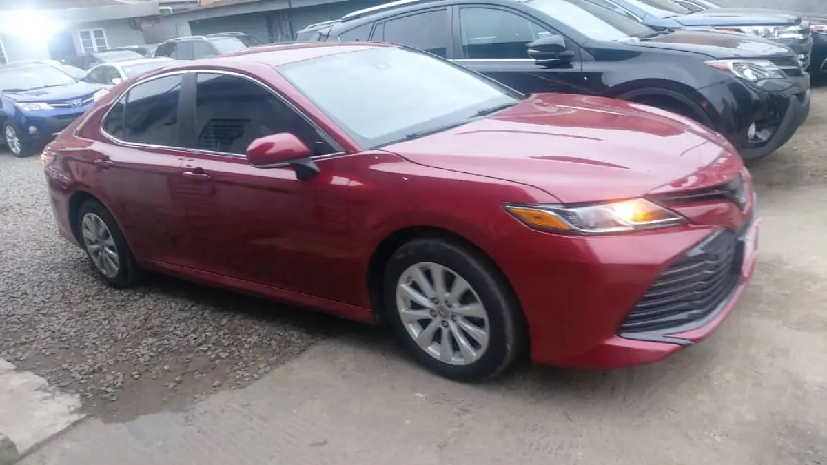 Toyota Camry - Image 5