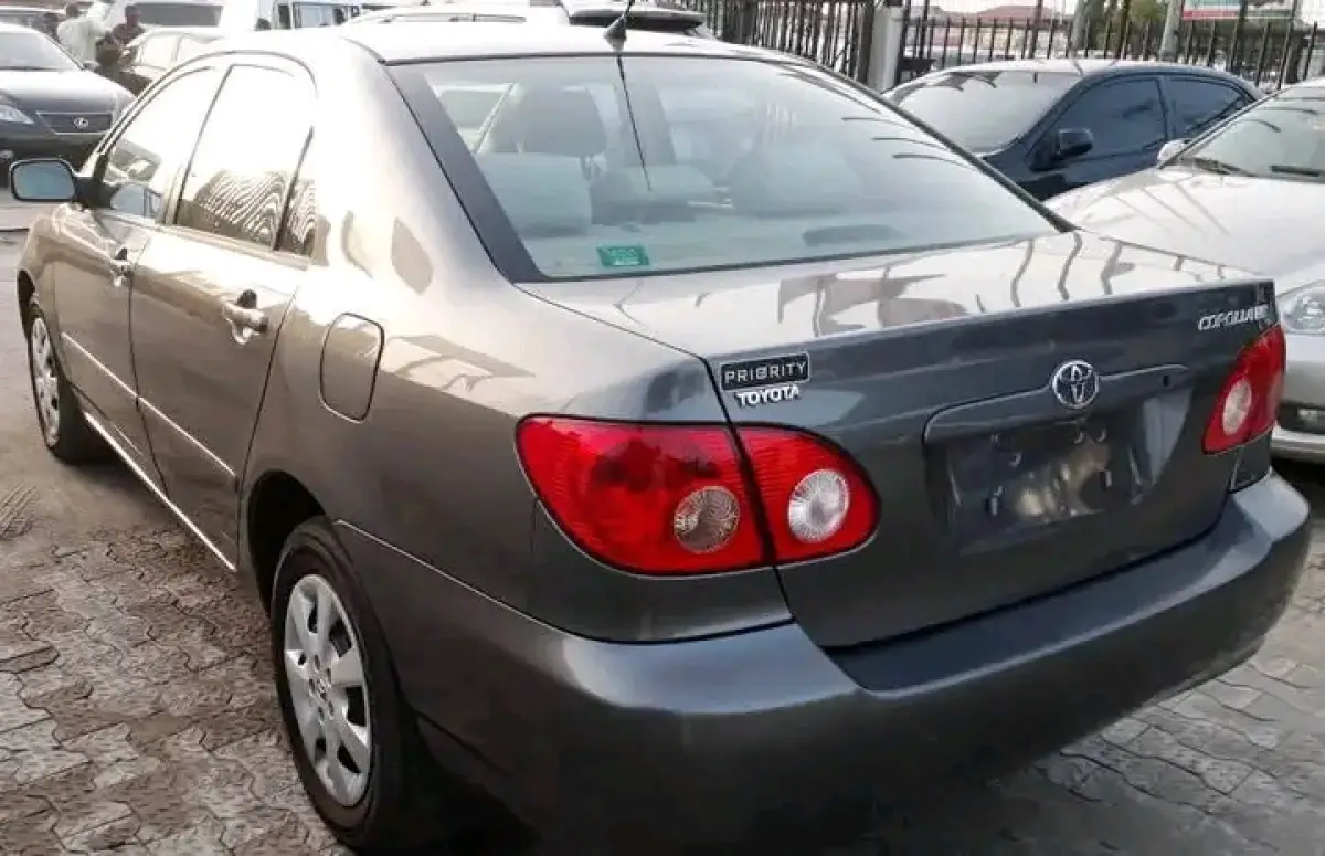 2007 Toyota Corolla LE - Image 3