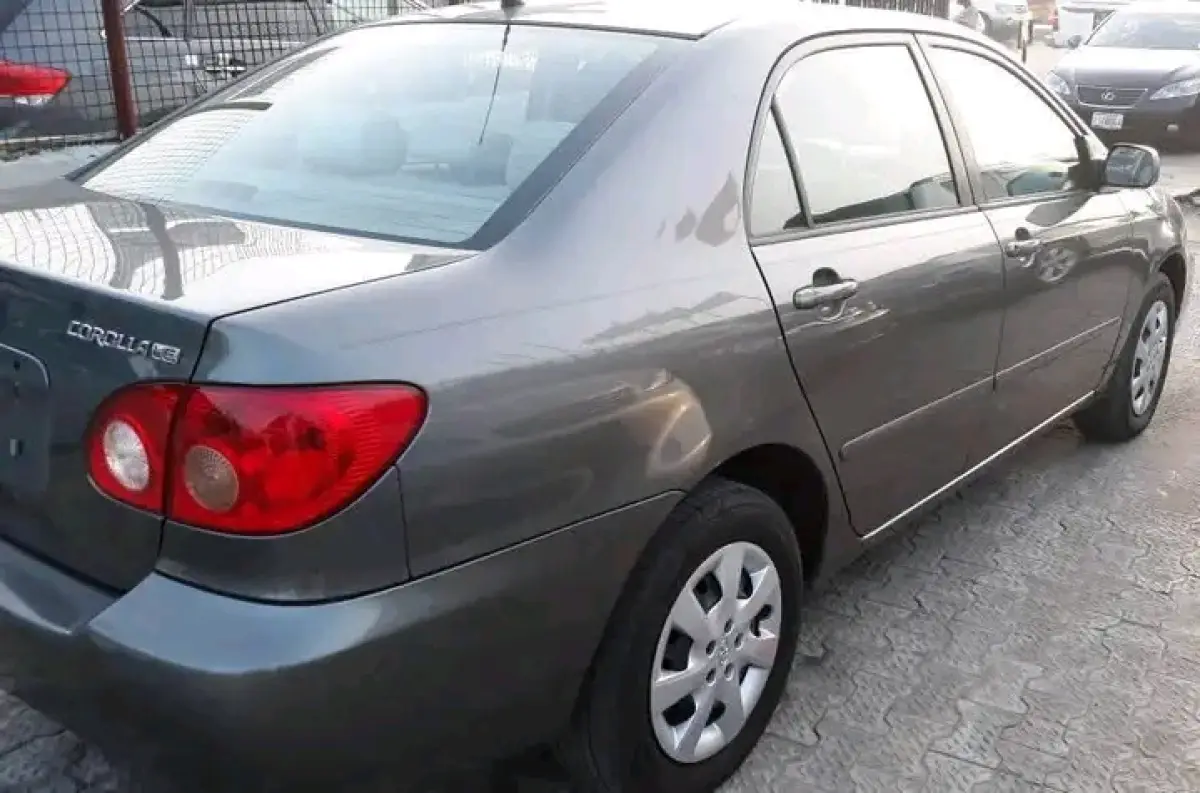 2007 Toyota Corolla LE - Image 5