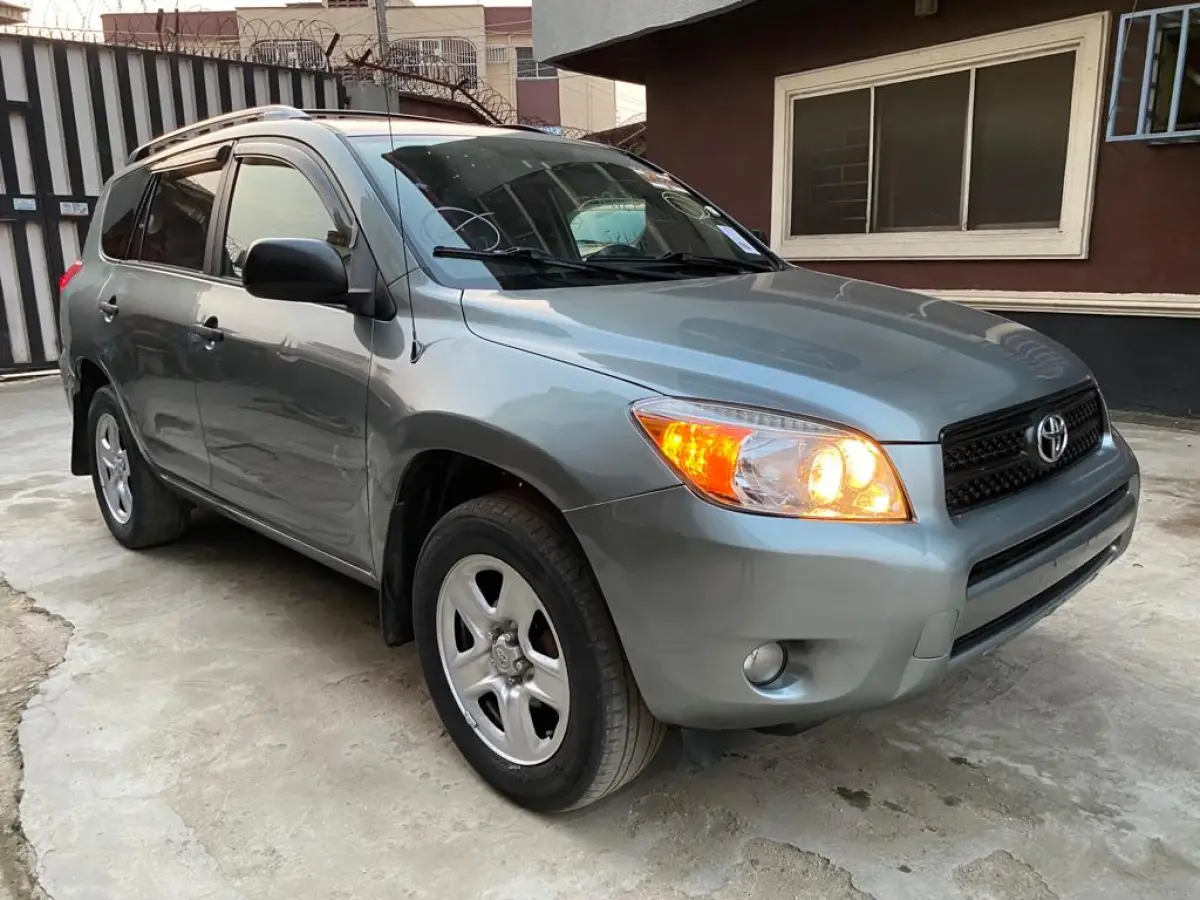 Toyota RAV4 hybrid for sale 2008 - Image 1