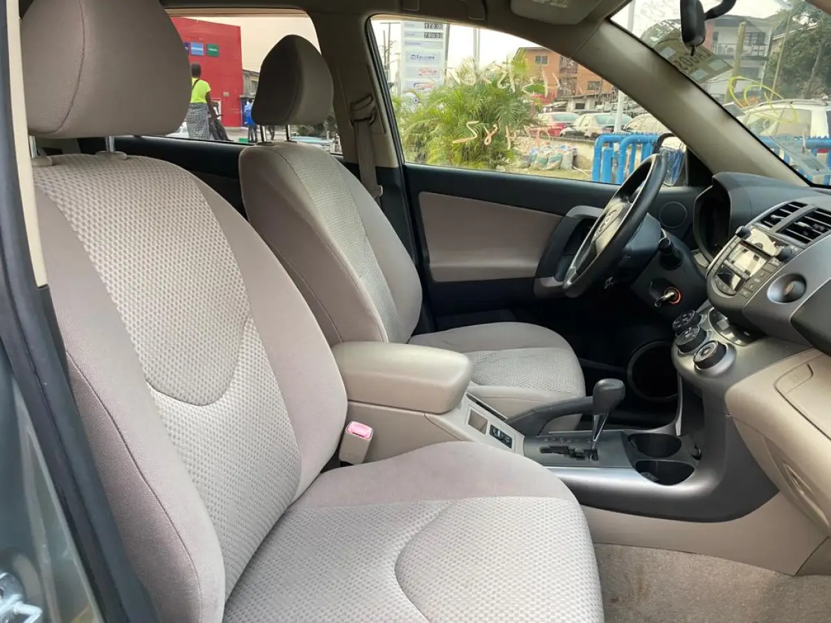 Toyota RAV4 hybrid for sale 2008 - Image 9