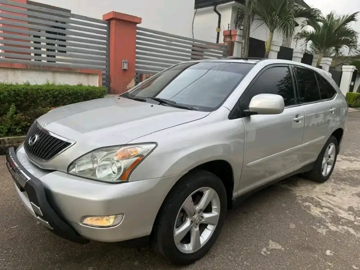 2005 Lexus RX 330 - Image 3