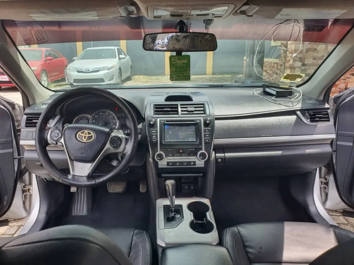 Toyota Camry 2012 - Image 7