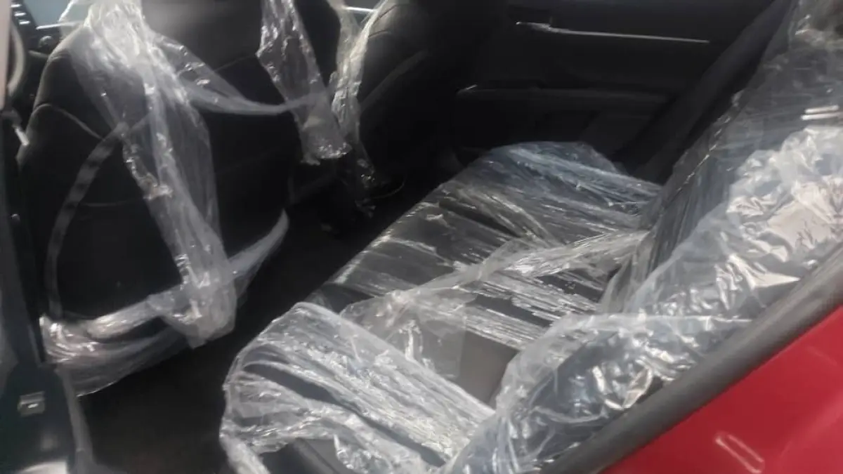 Toyota Camry - Image 6