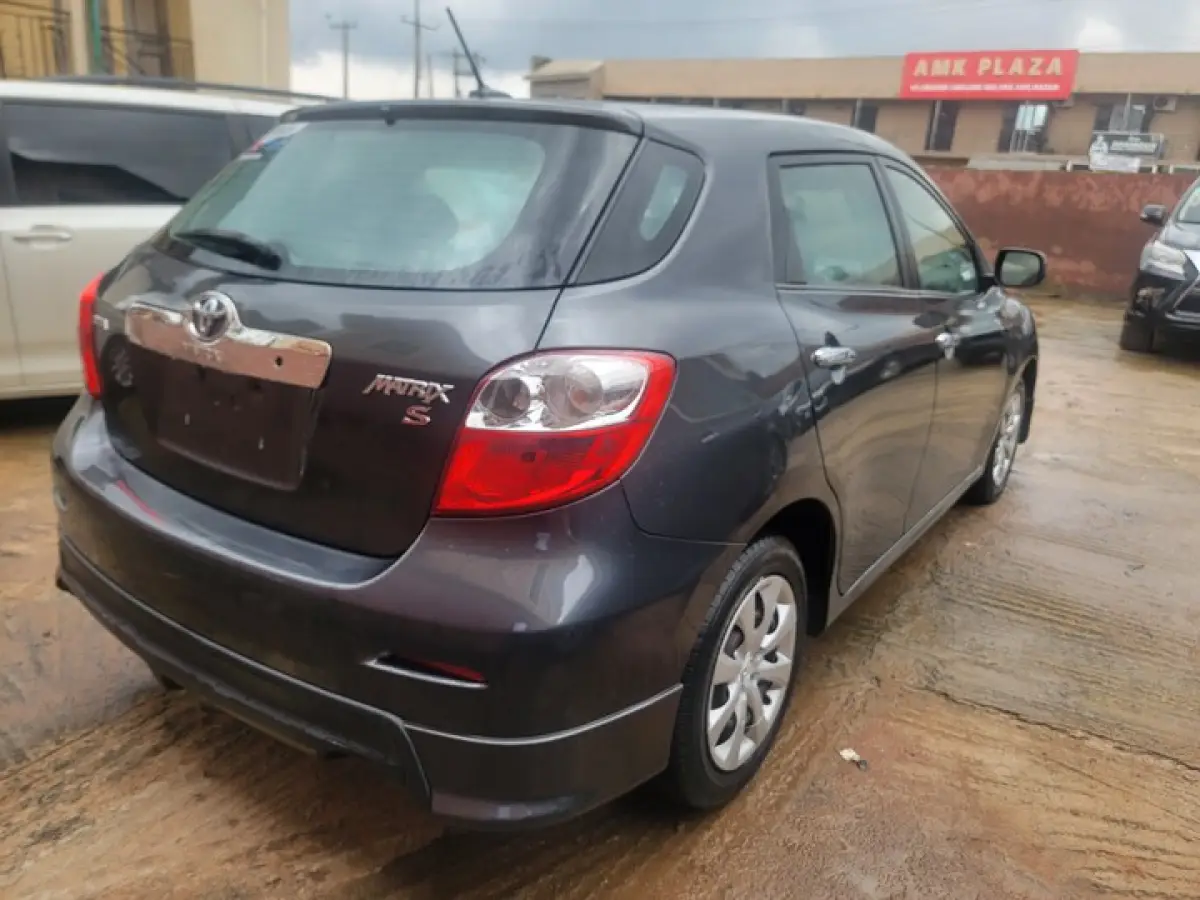 Toyota matrix for sale 2009 - Image 1