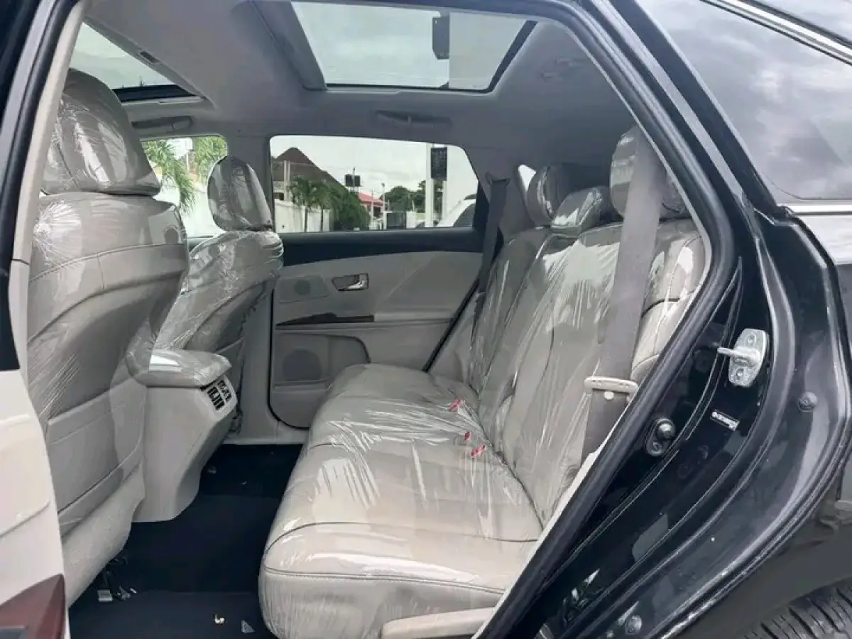 2010 Toyota Venza - Image 6