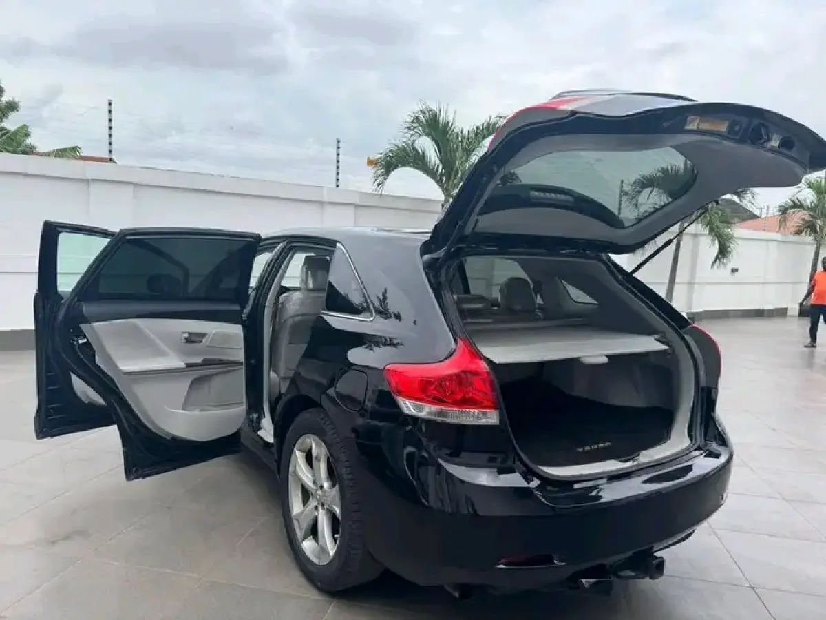 2010 Toyota Venza - Image 7