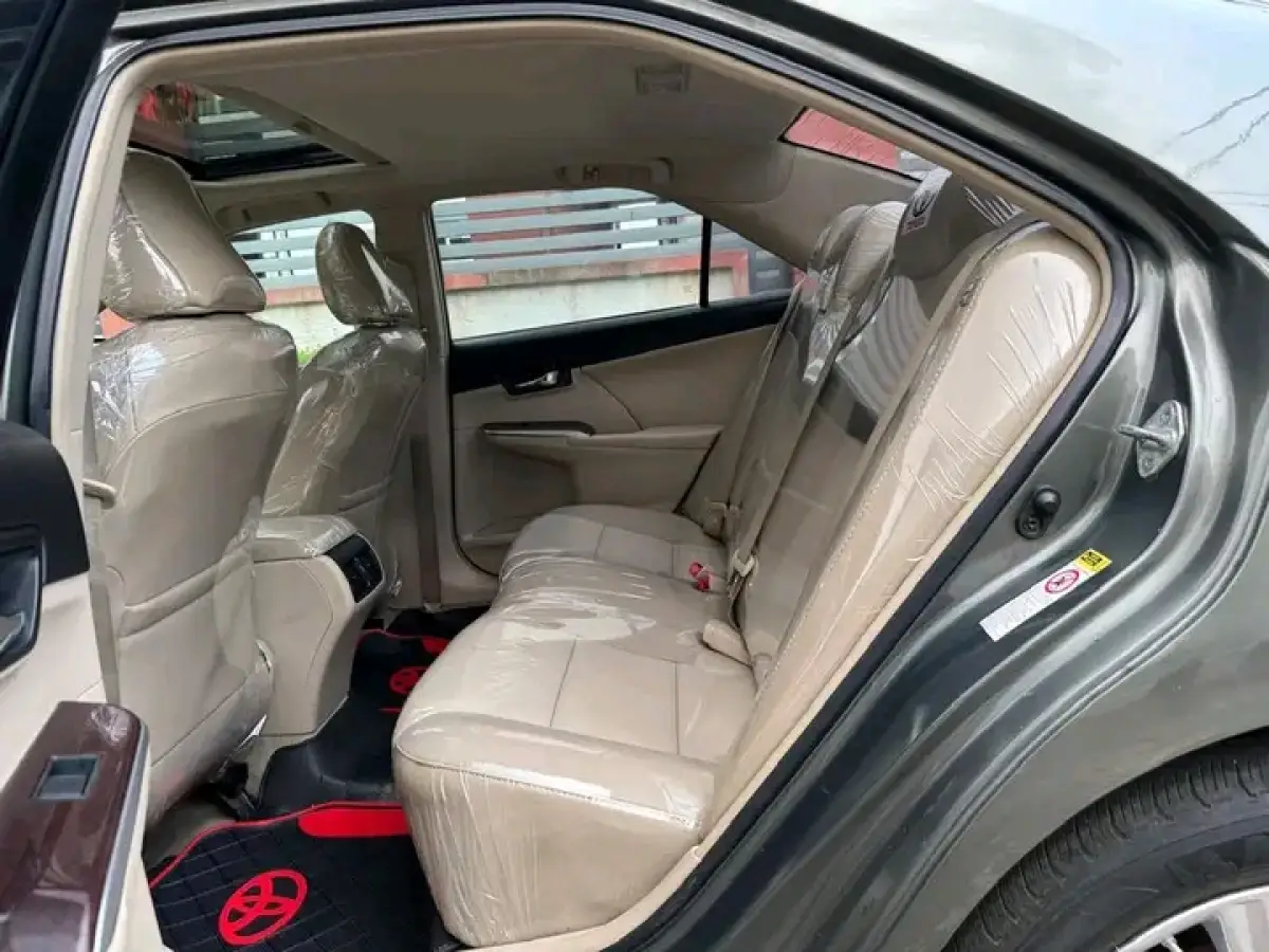 2013 TOYOTA CAMRY XLE (4PLUGS) - Image 4