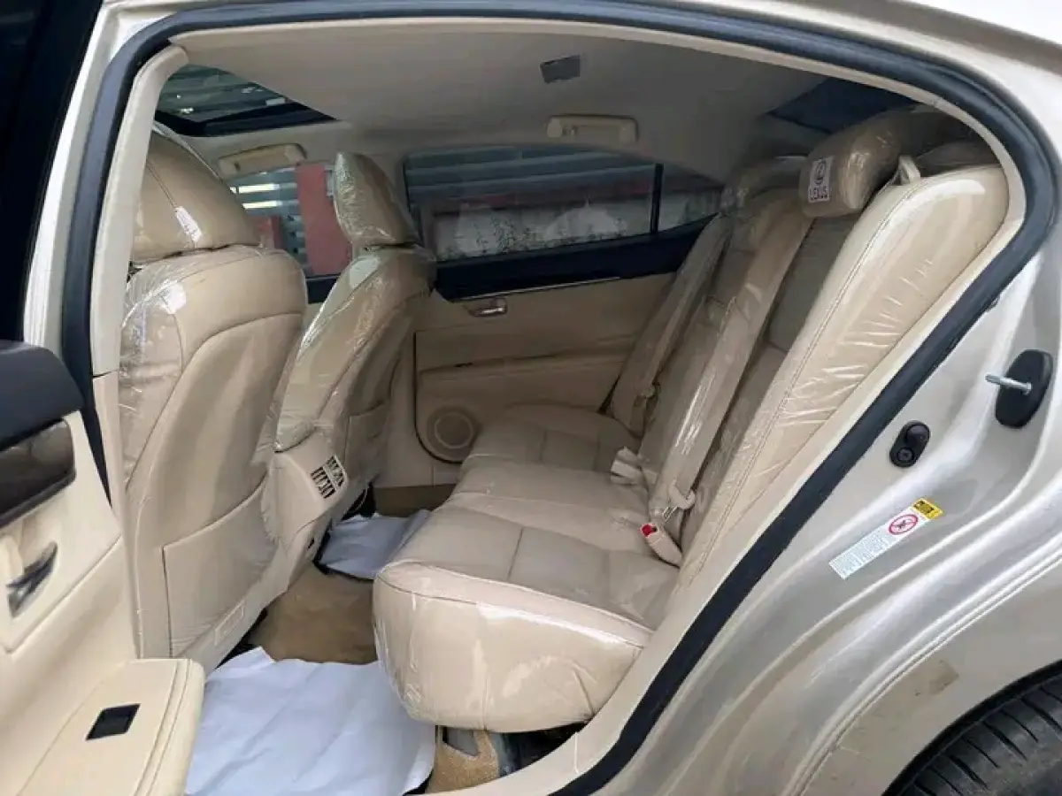 FOREIGN USED 2015 LEXUS ES 350 - Image 5