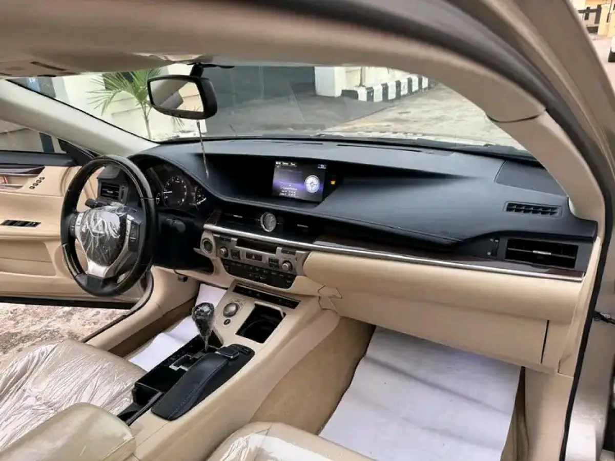 FOREIGN USED 2015 LEXUS ES 350 - Image 6