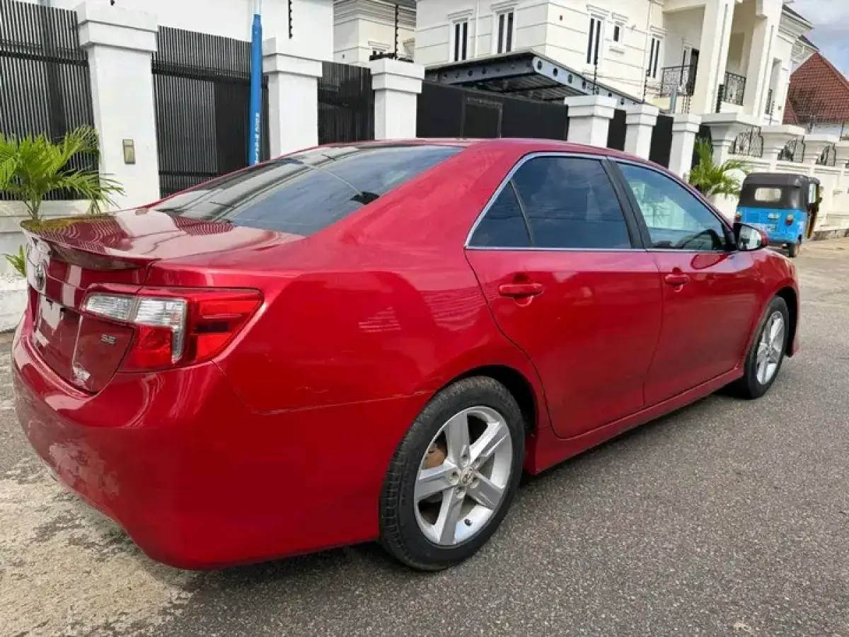 2012 TOYOTA CAMRY SE (4PLUGS) - Image 11