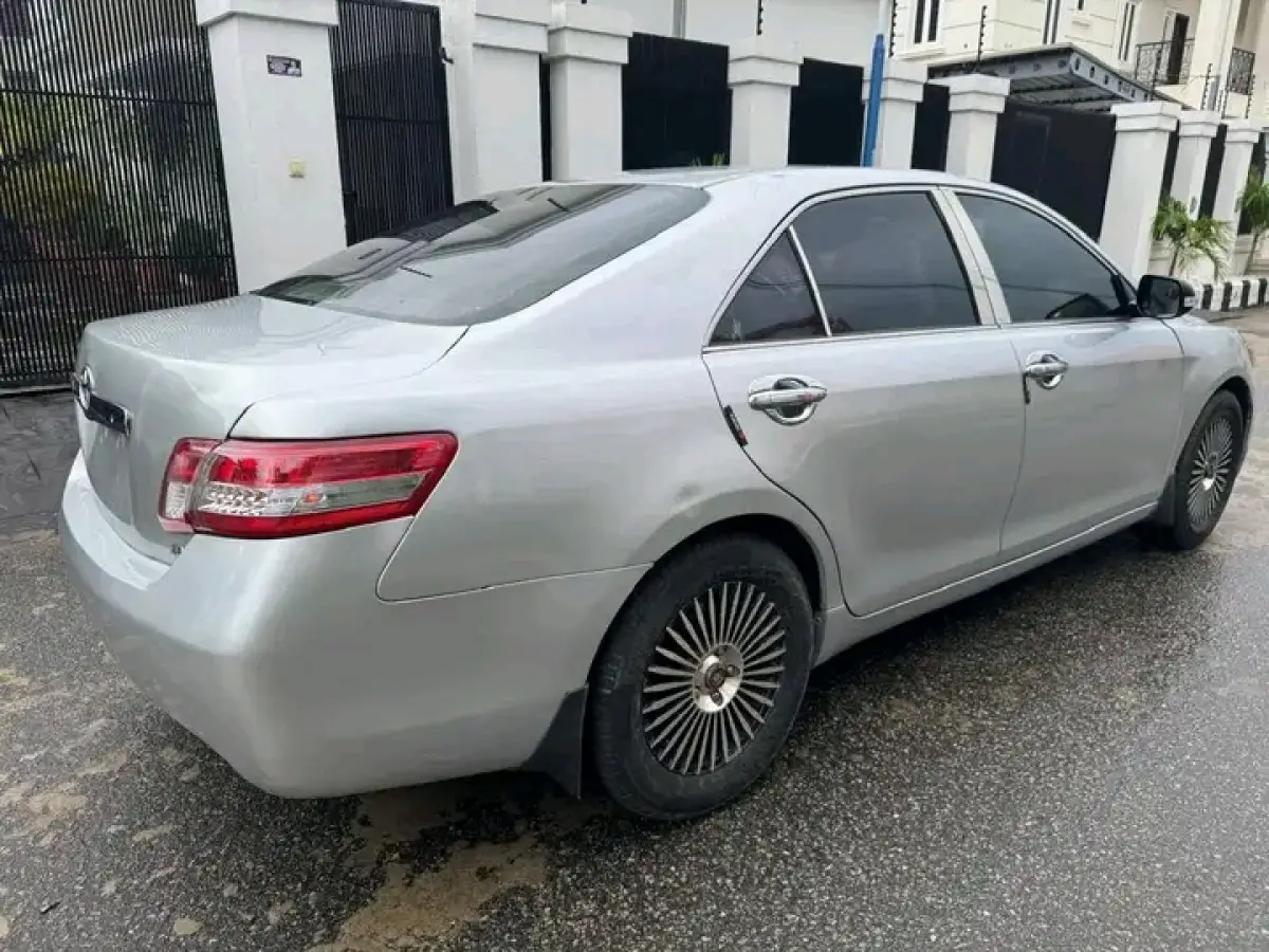 2008 TOYOTA CAMRY V6 XLE - Image 3