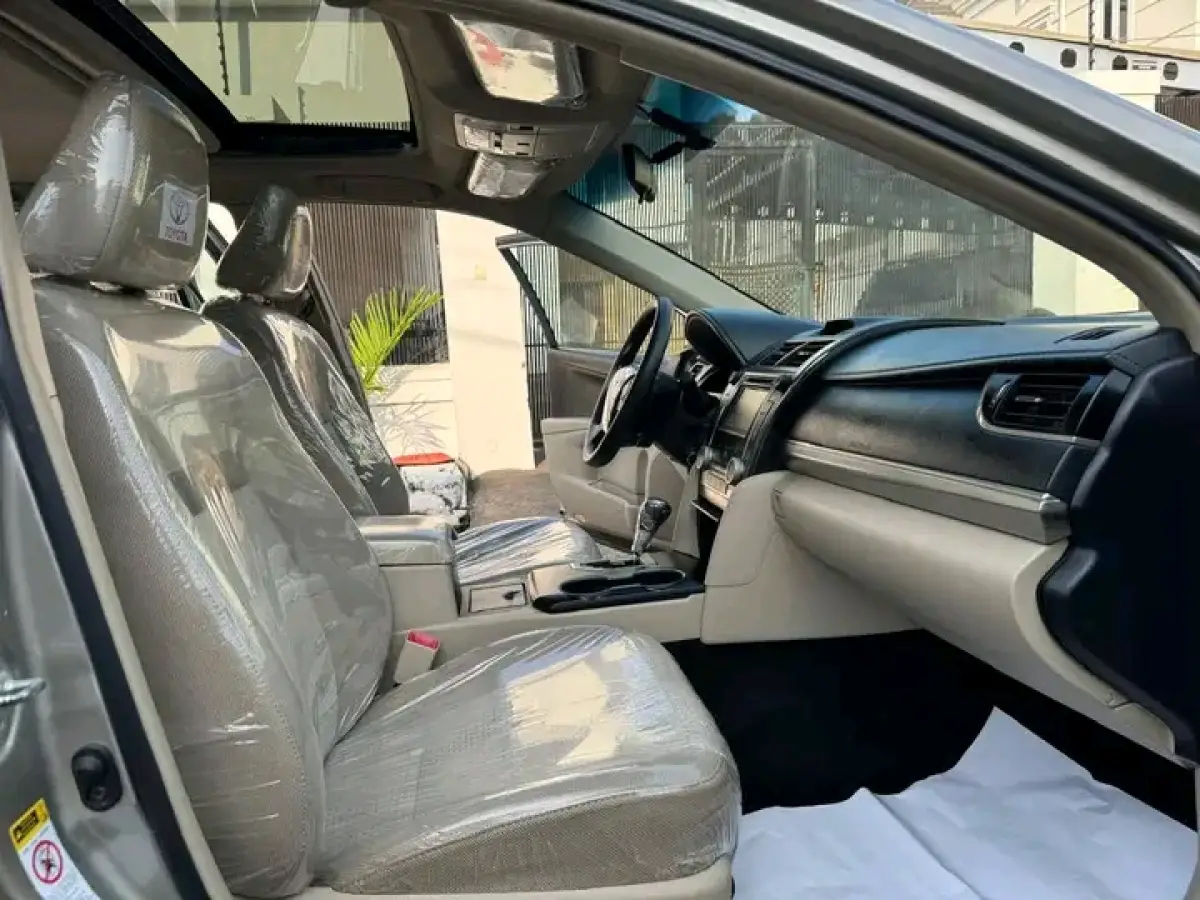 2014 TOYOTA CAMRY LE FOREIGN USED - Image 3