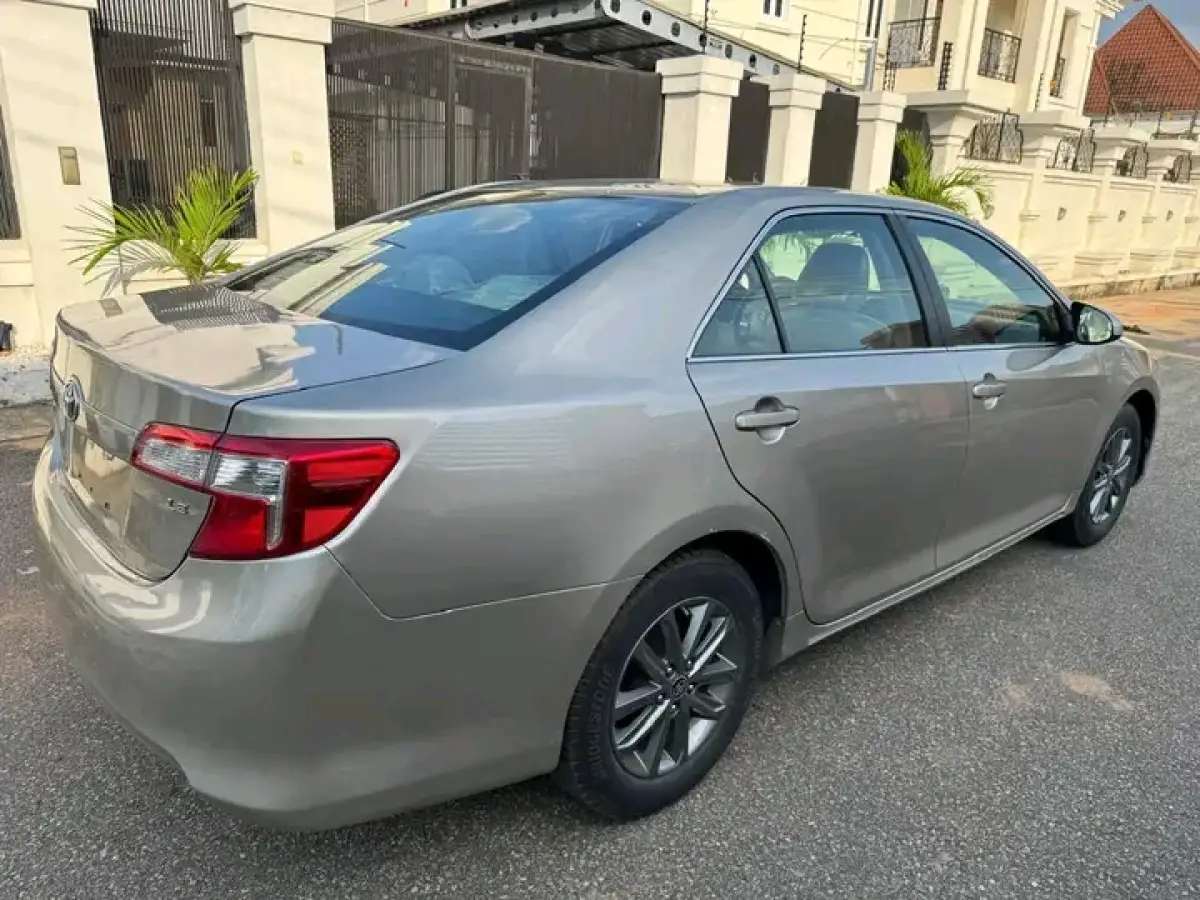 2014 TOYOTA CAMRY LE FOREIGN USED - Image 7