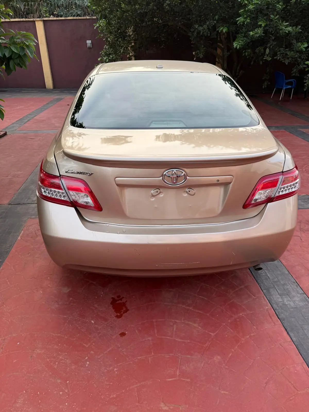 FOR SALE CLEAN 2010 DIRECT USA TOYOTA CAMRY (BIG DADDY) - Image 11