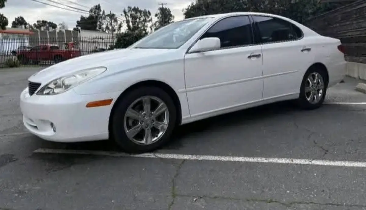 Foreign used Lexus Es 330 - Image 3