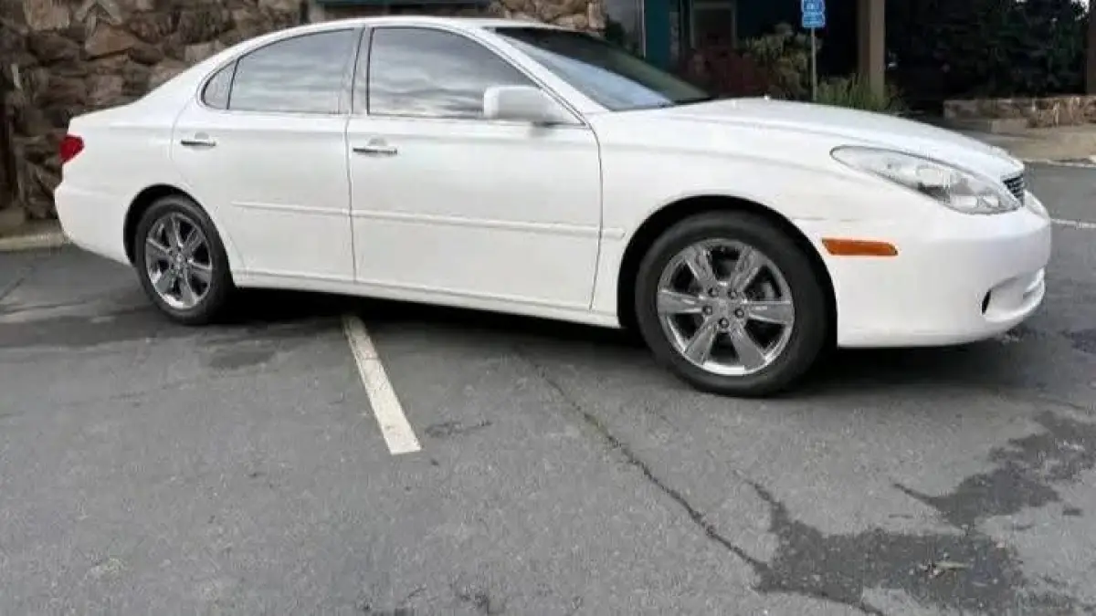 Foreign used Lexus Es 330 - Image 6