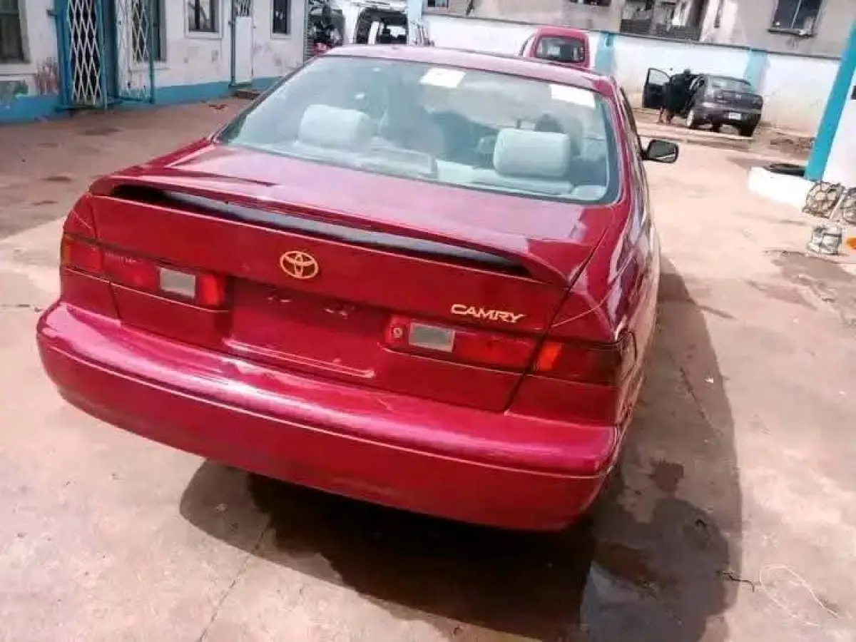 Foreign used Toyota Camry pencil - Image 3