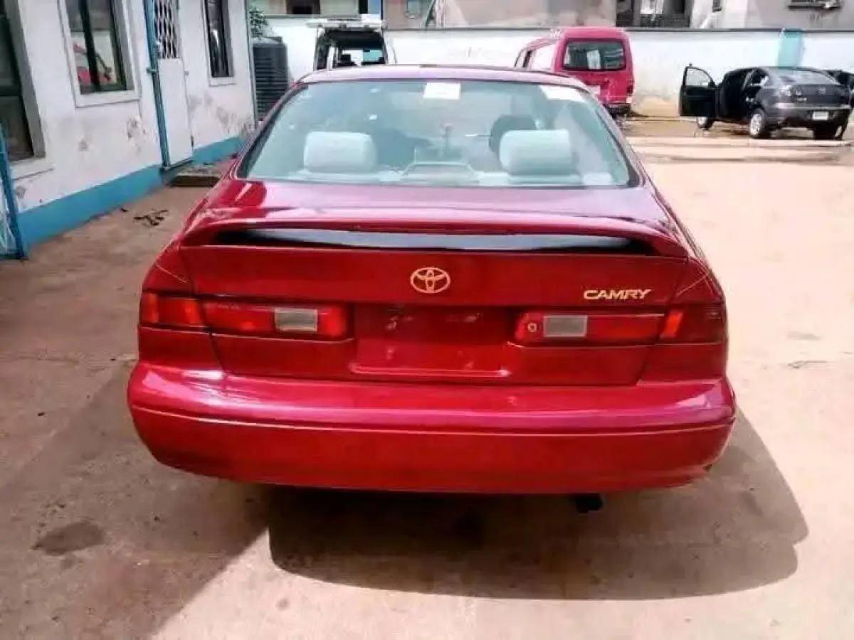 Foreign used Toyota Camry pencil - Image 5